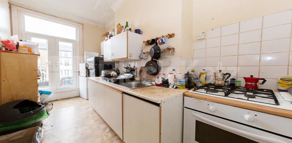 			NEW INSTRUCTION, 4 Bedroom, 1 bath, 1 reception Maisonette			 Shepherds Bush Road, Shepherds Bush/Hammersmith